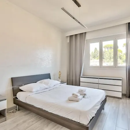 Stunning 1 Bedroom Flat With Terrace At Lejlighed *