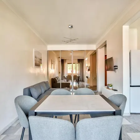 Stunning 1 Bedroom Flat With Terrace At Lejlighed *