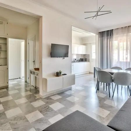 Lejlighed Stunning 1 Bedroom Flat With Terrace At
