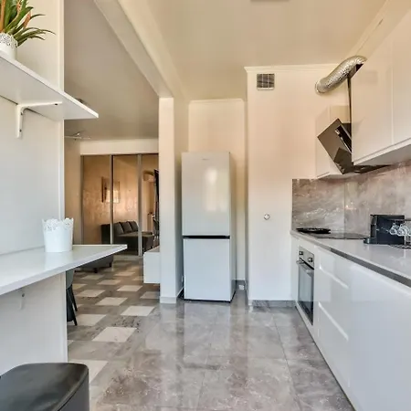 Stunning 1 Bedroom Flat With Terrace At * Nice